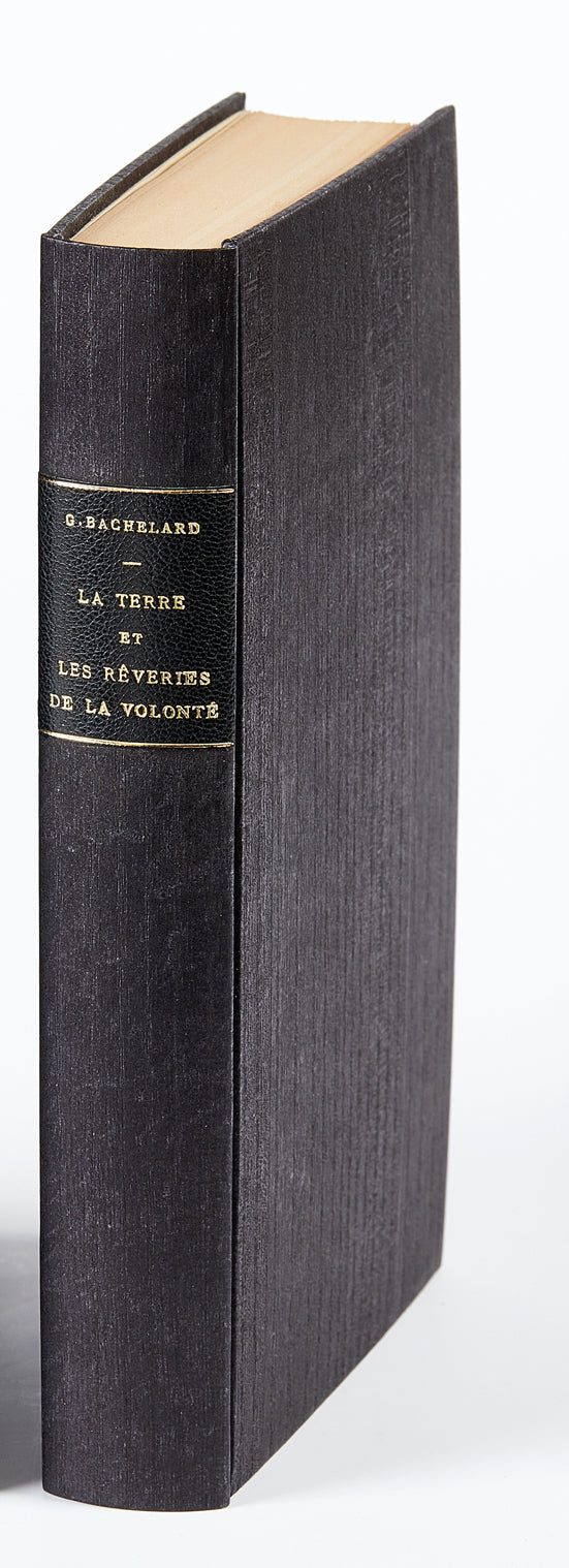 La terre et les rêveries de la volonté