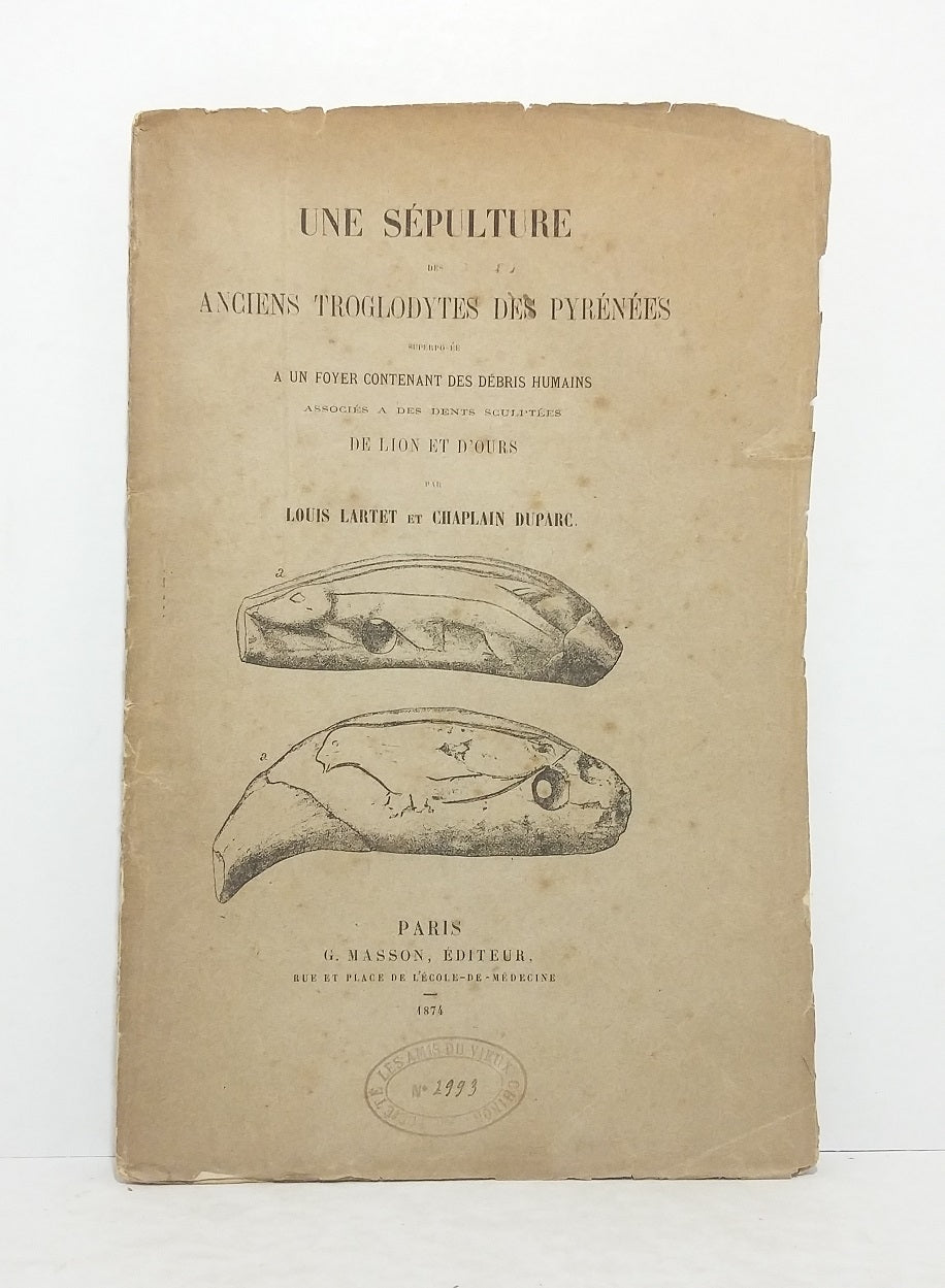 Une sépulture des anciens troglodytes des Pyrénées.