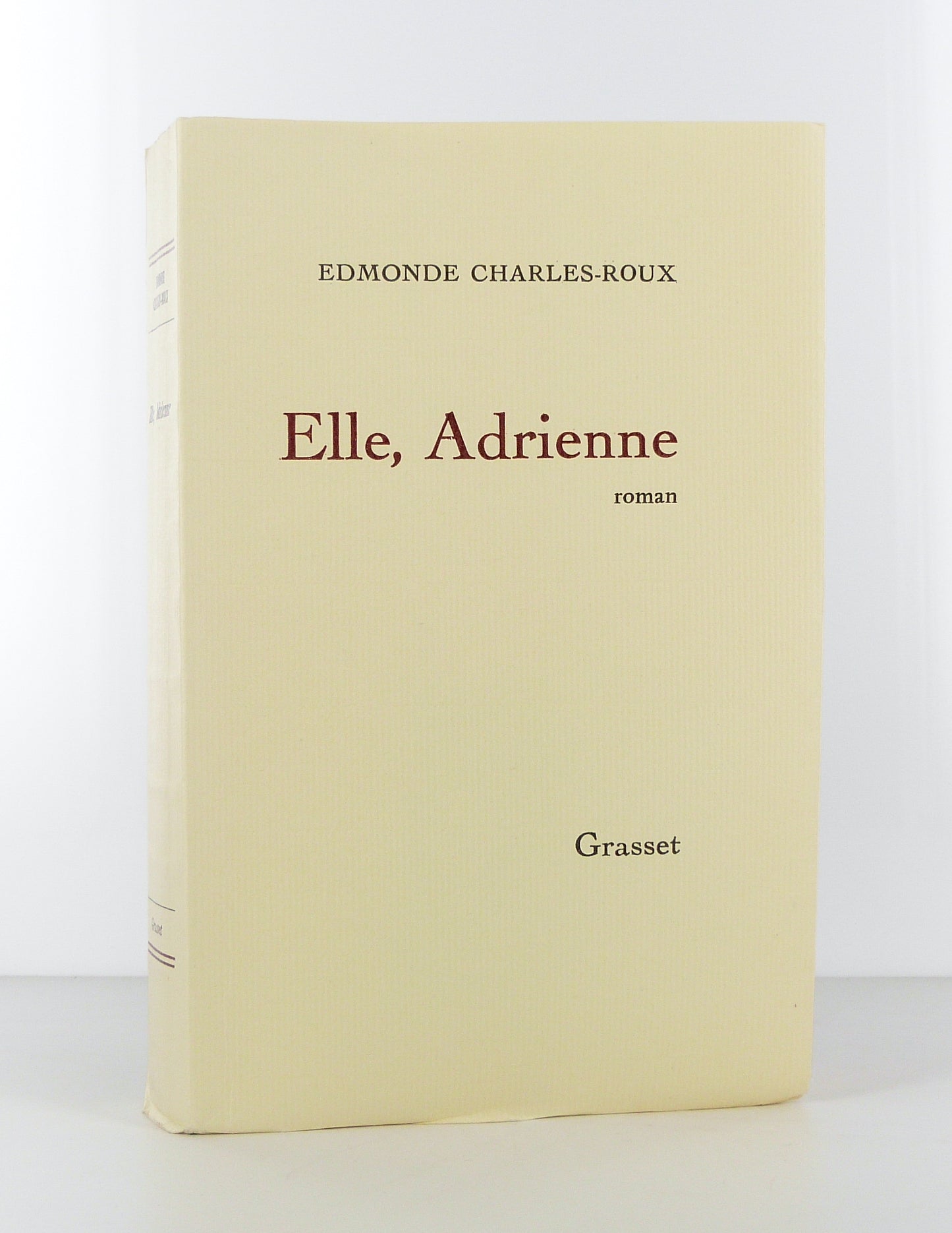 Elle, Adrienne