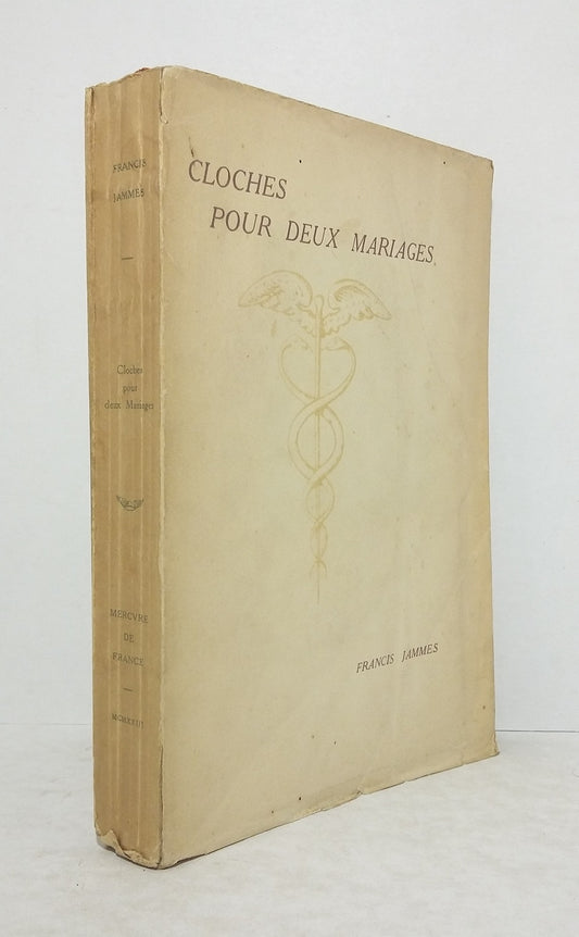 Cloches pour deux mariages.