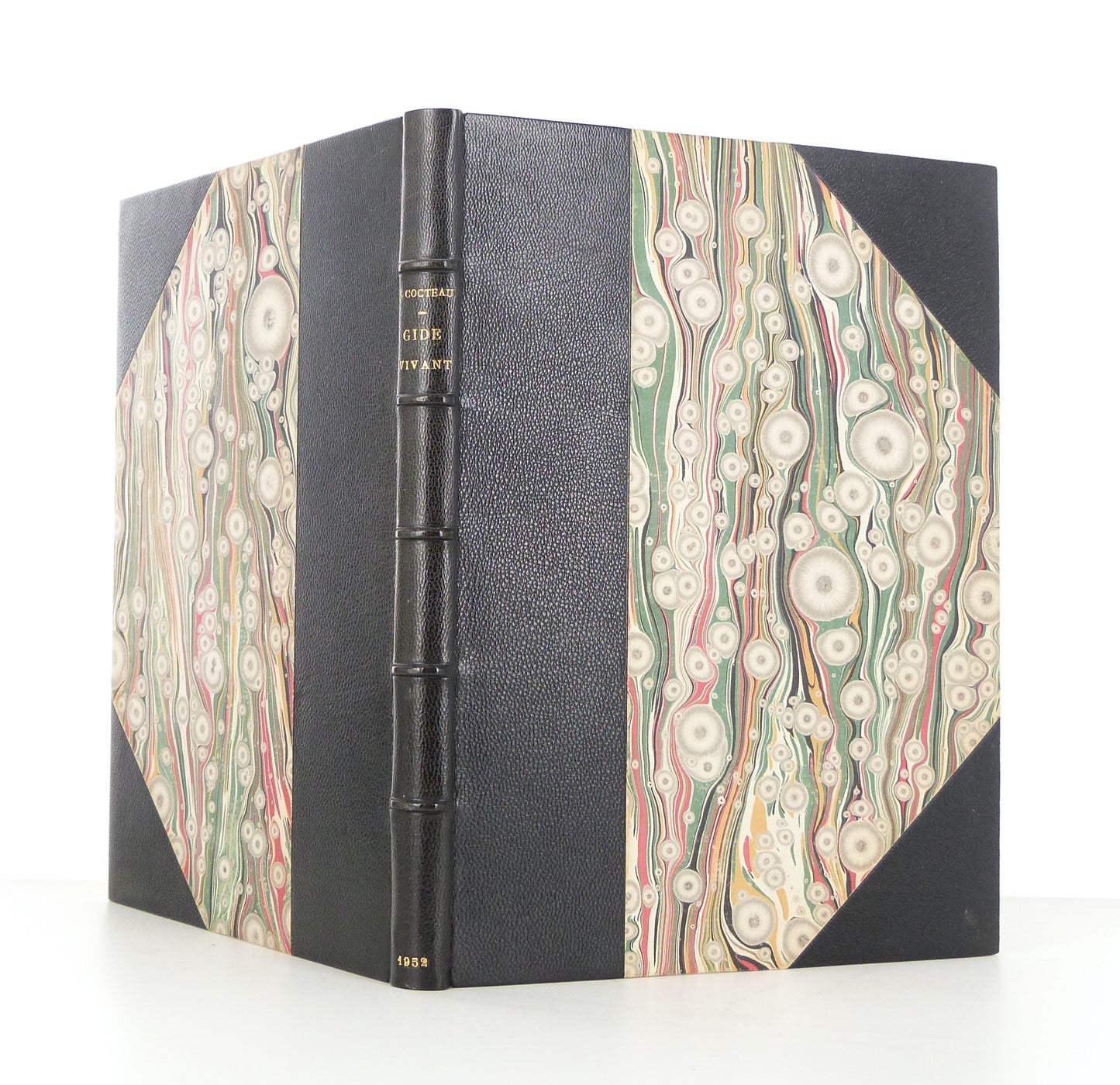 Gide vivant, paroles de Jean Cocteau recueillies par Colin-Simard. Pages de journal de Julien Green.