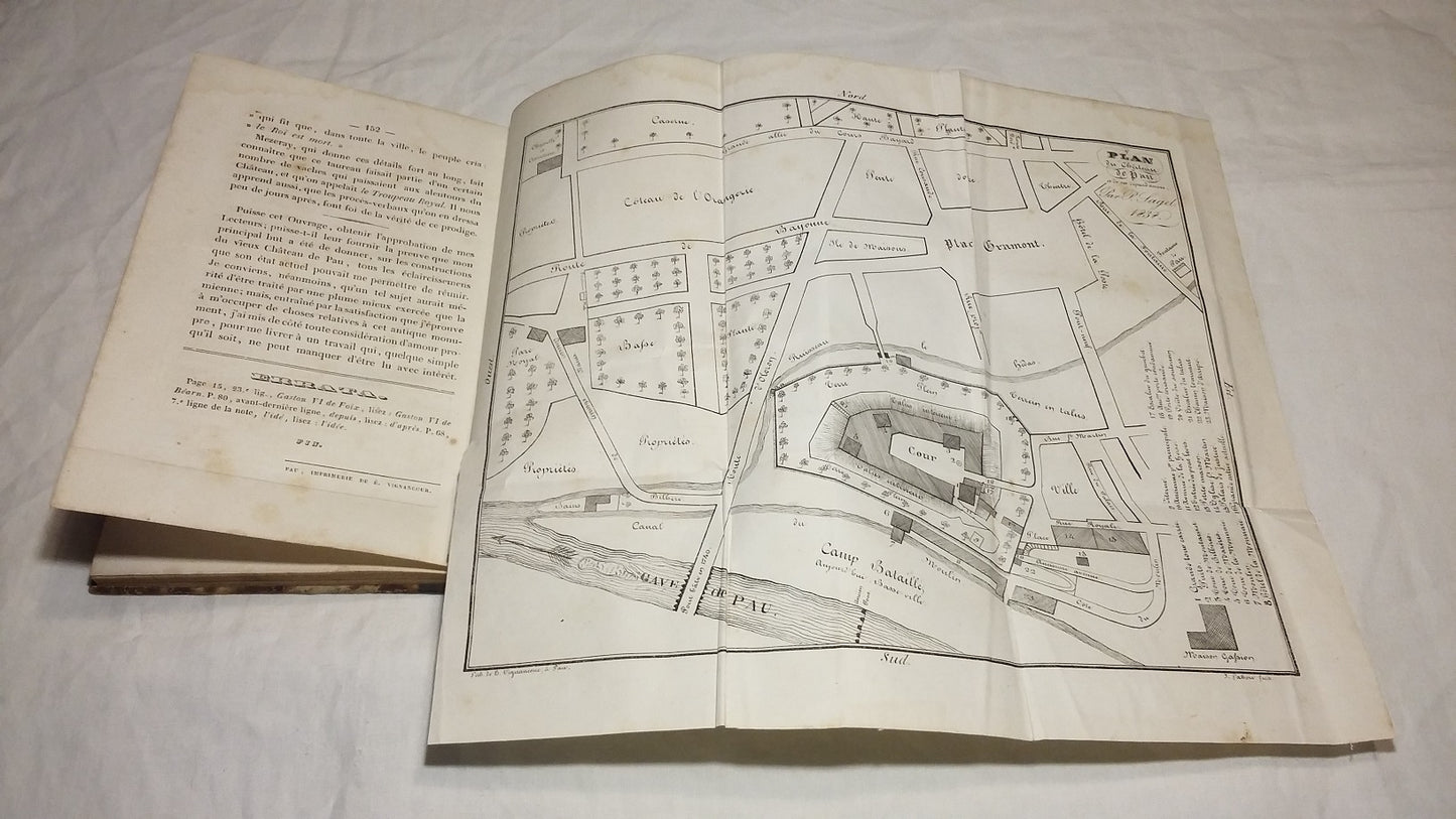 Description of the Château de Pau and its dependencies