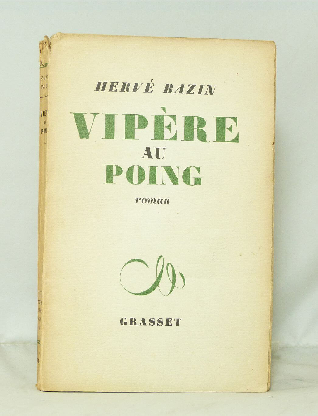 Vipère au poing