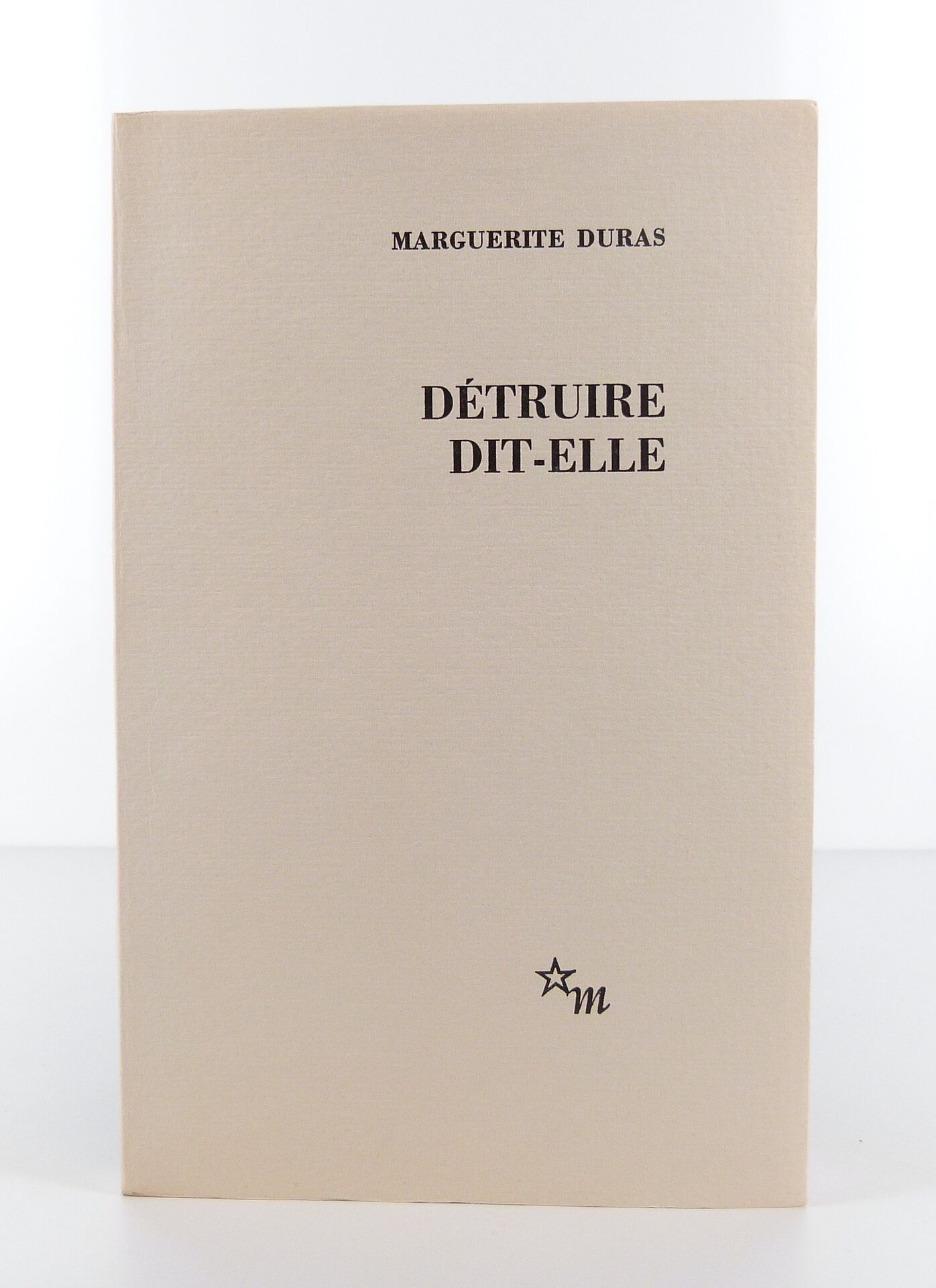 Détruire dit-elle