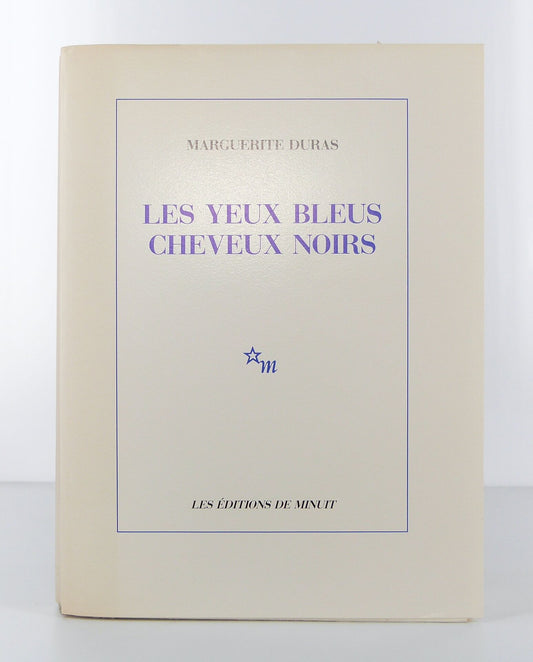 Les yeux bleus cheveux noirs