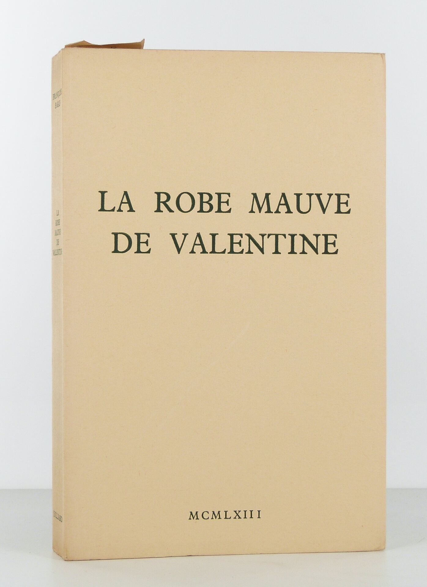 La robe mauve de Valentine. Théâtre.