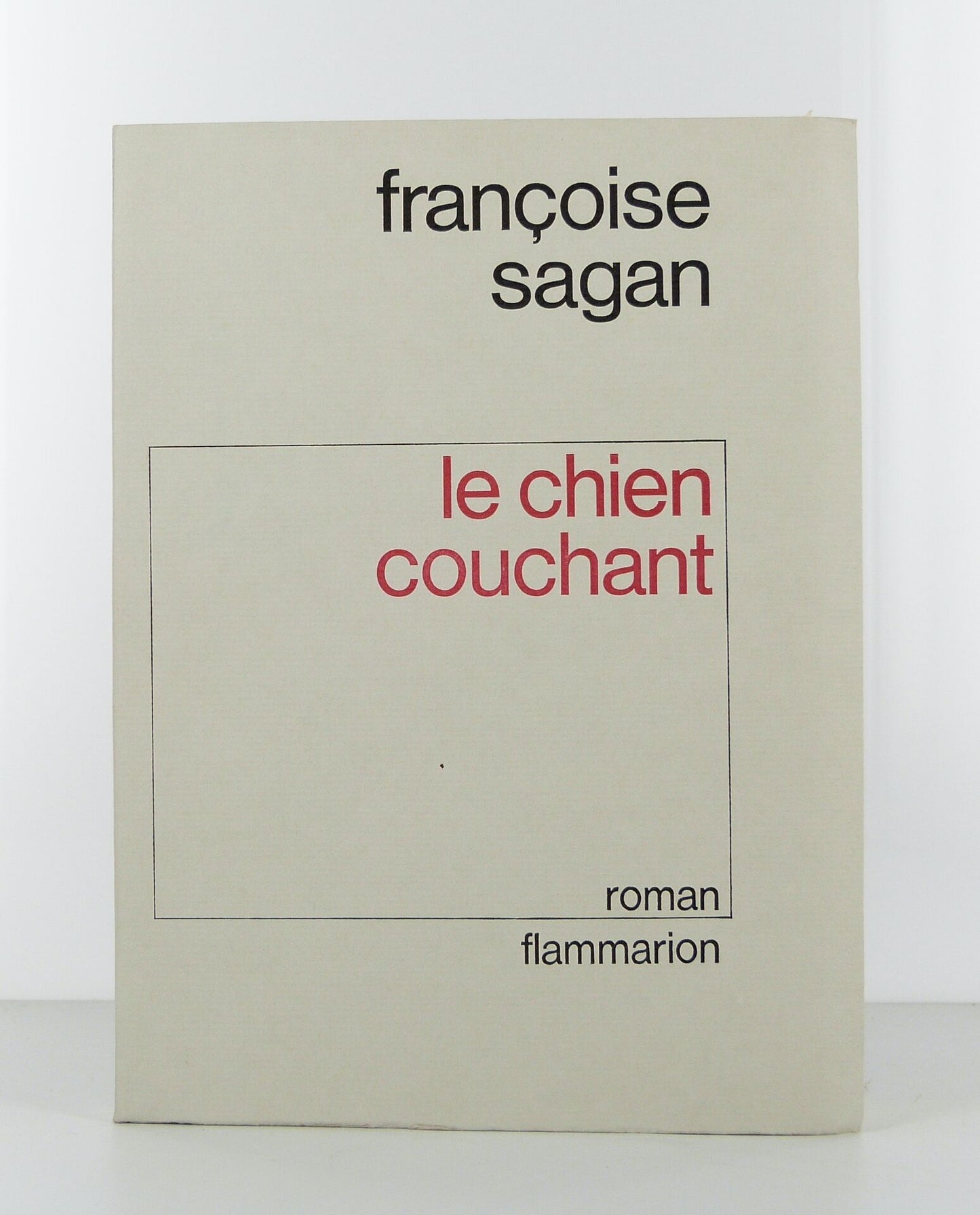 Le chien couchant