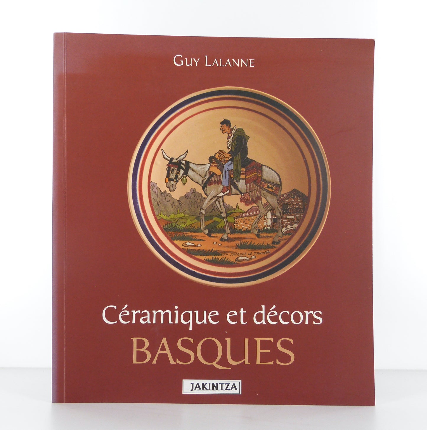 Céramique et décors basques