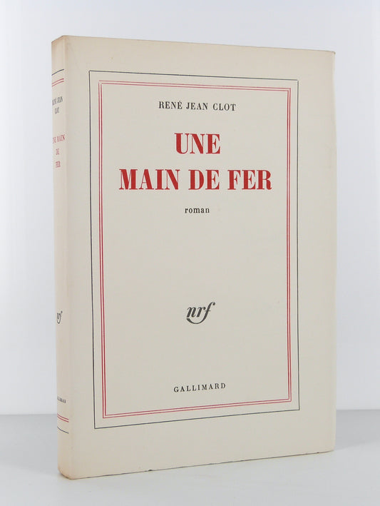 Une main de fer