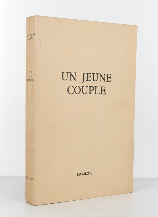 Un jeune couple