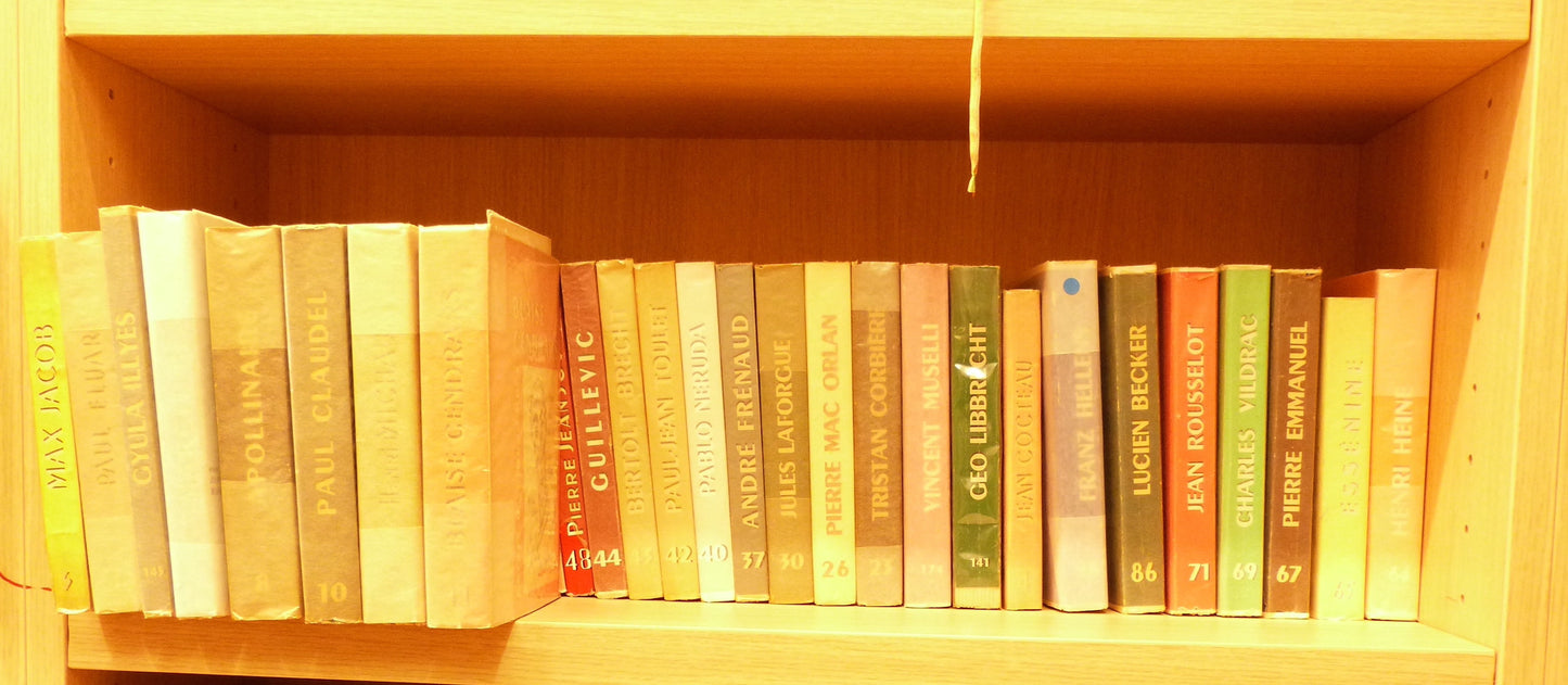 Lot de 36 tomes "Poètes d'aujourd'hui"