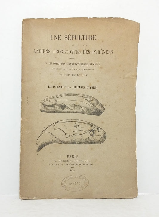 Une sépulture des anciens troglodytes des Pyrénées.