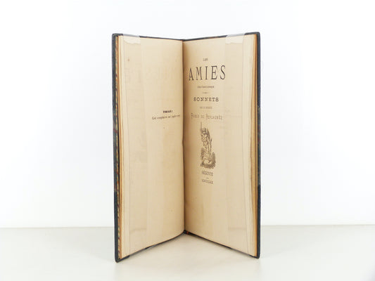 Les Amies. Scènes d'amour saphique. Sonnets par le licencié Pablo de Herlagnèz.