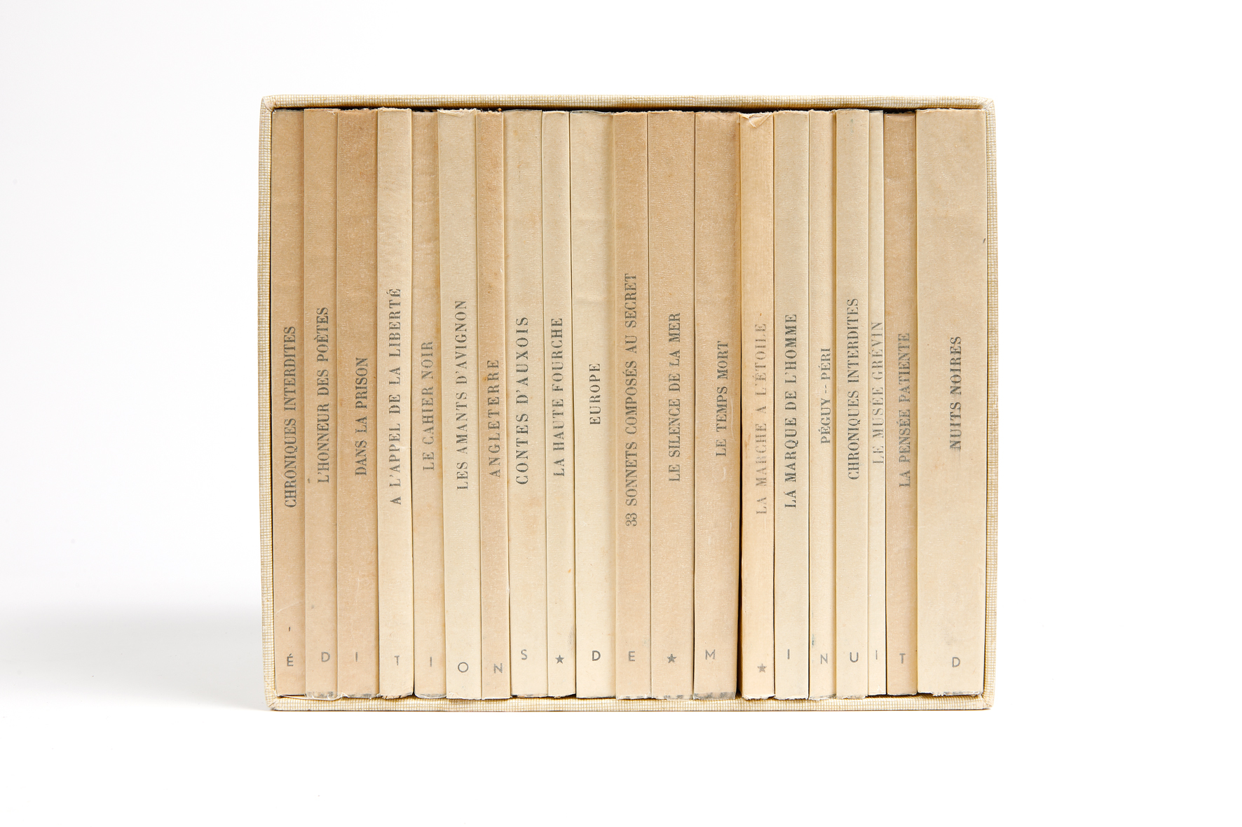 Première édition publique des éditions de minuit en 20 volumes