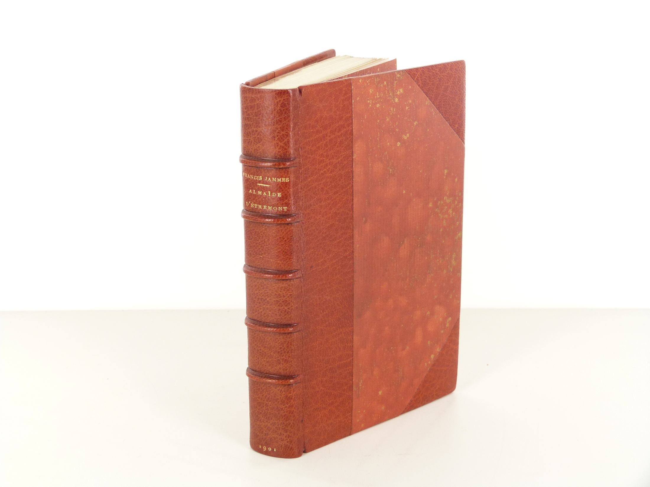 Reliure de l'édition originale d'Almaïde d'Etremont