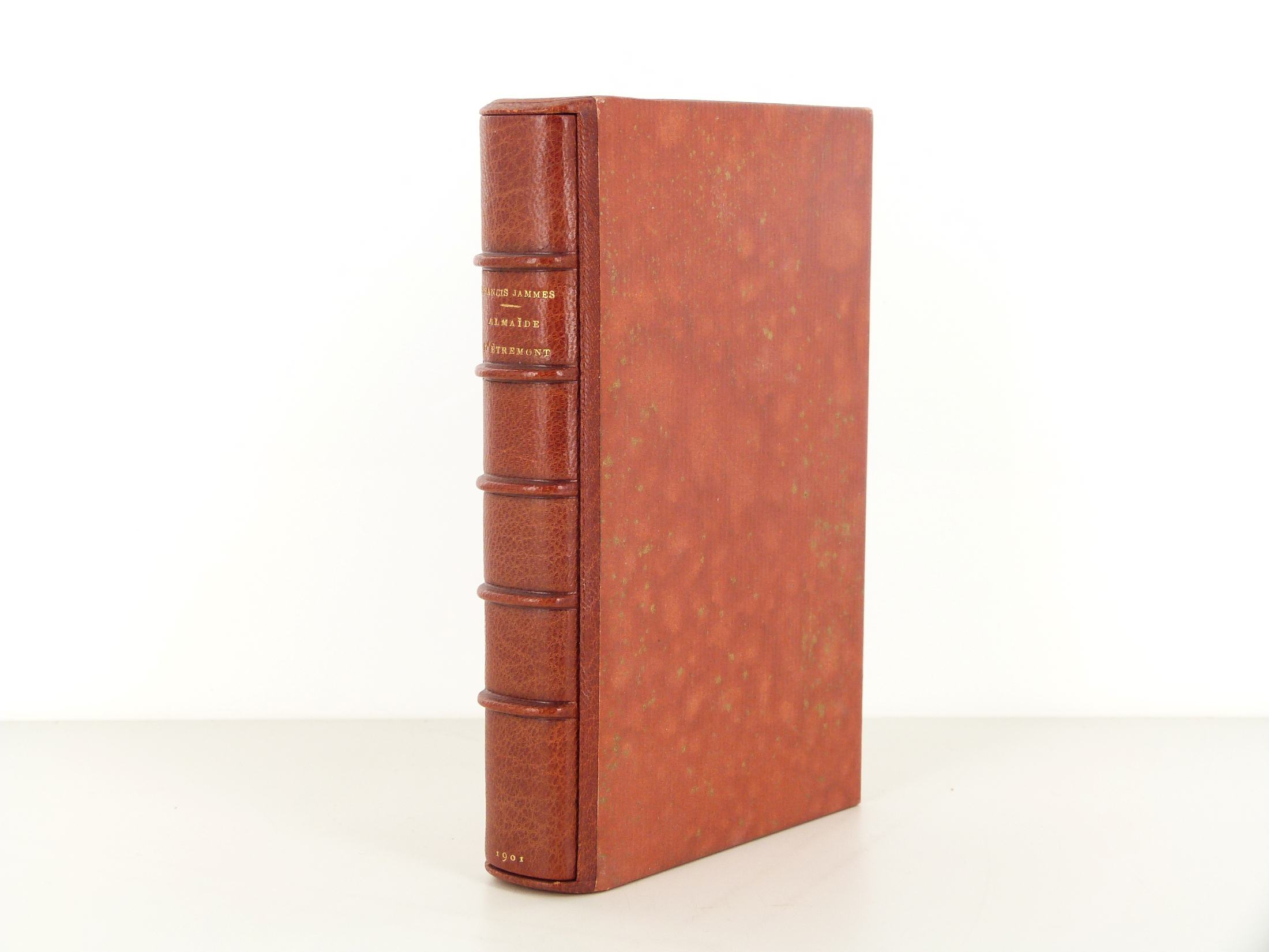 Etui bordé de l'édition originale d'Almaïde d'Etremont