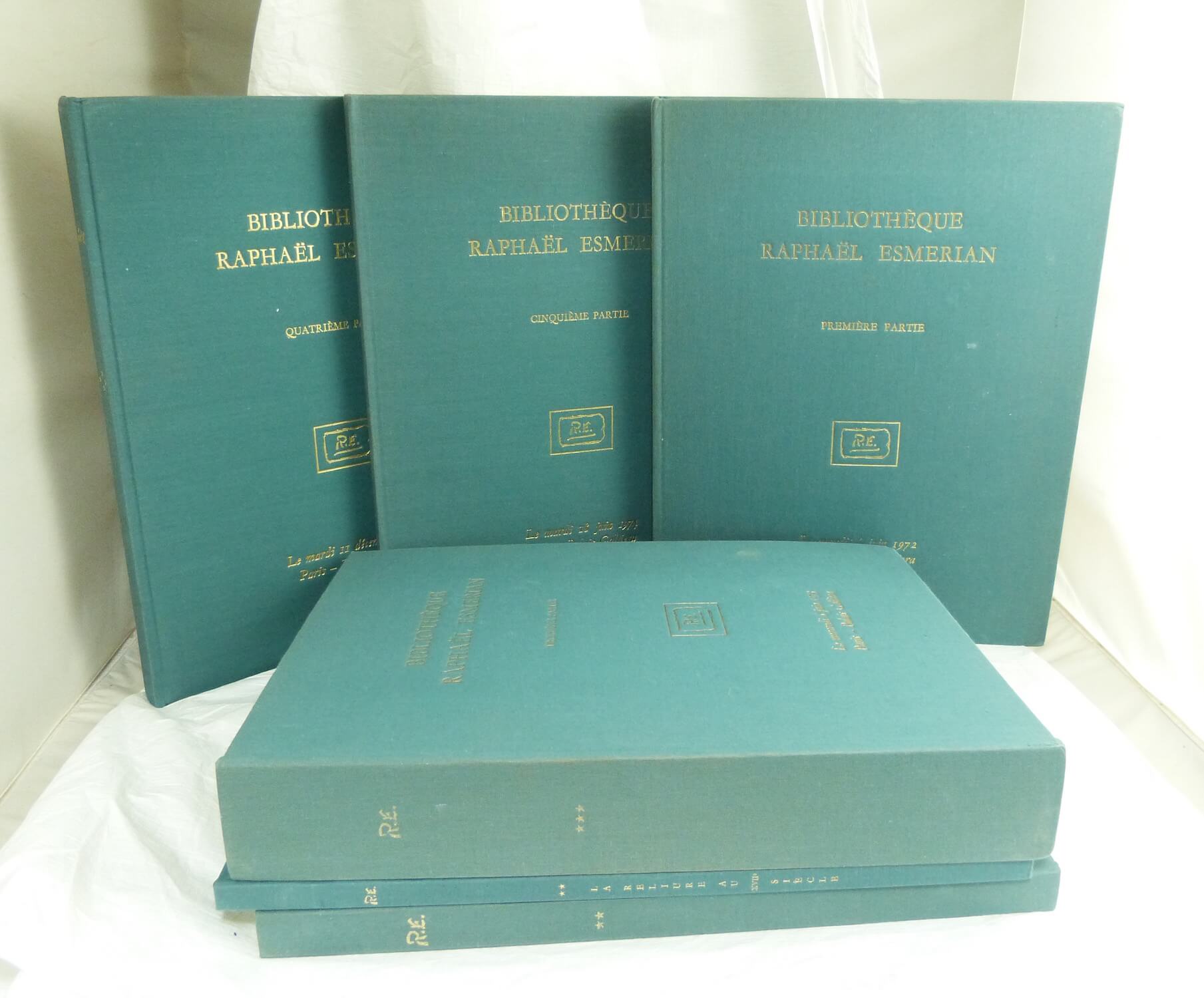 Bibliothèque Raphaël ESMERIAN