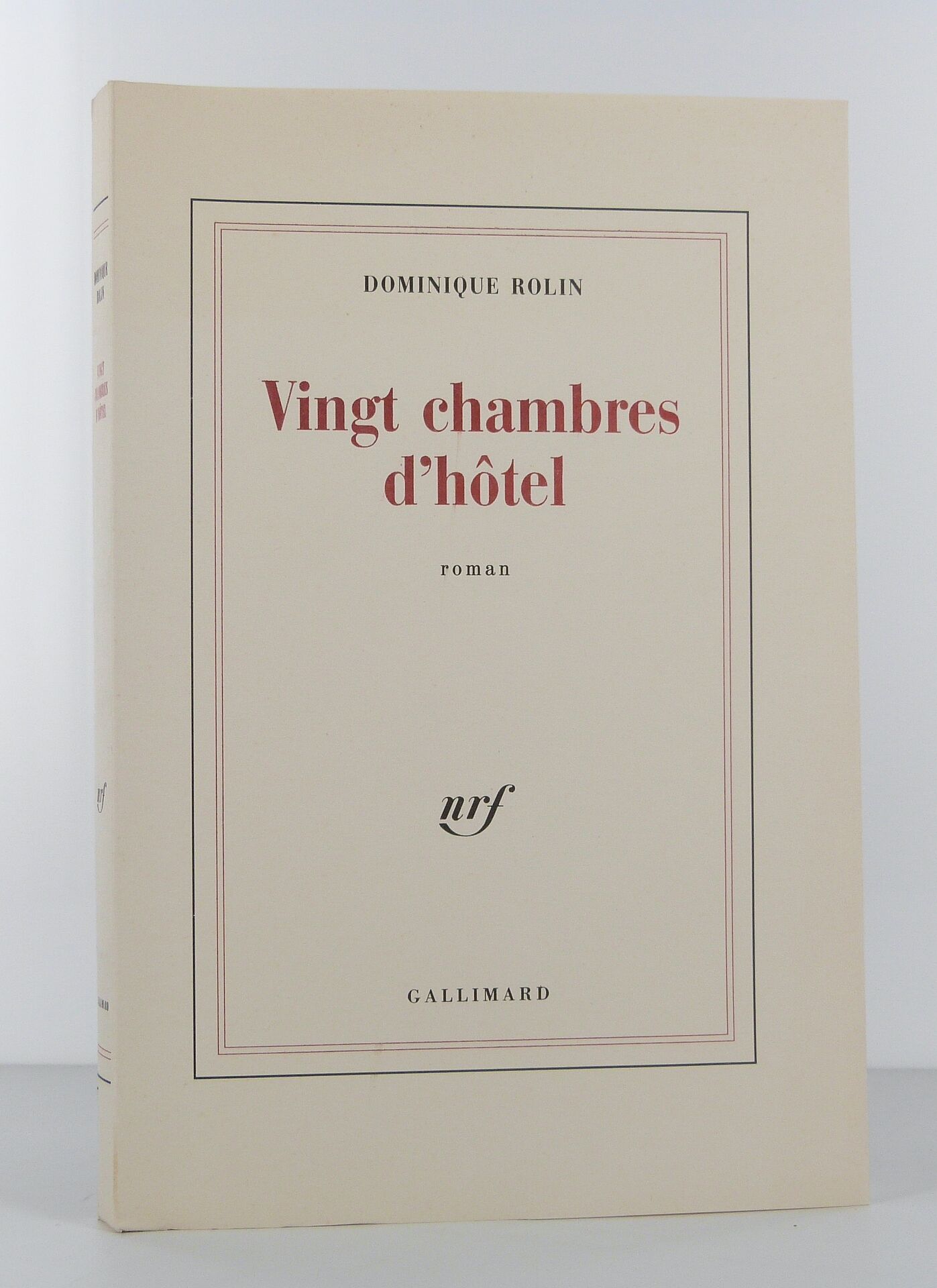 Vingt chambres d'hôtel