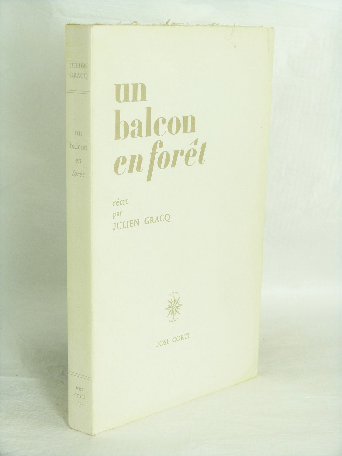 Un balcon en forêt