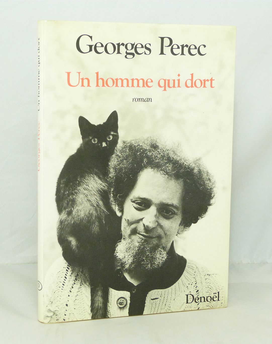 Un homme qui dort